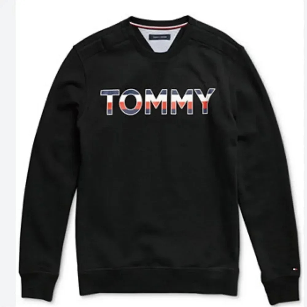 Tommy Hilfiger Crewneck sweatshirt Navy “Tommy” lettering chest. Men’s size M